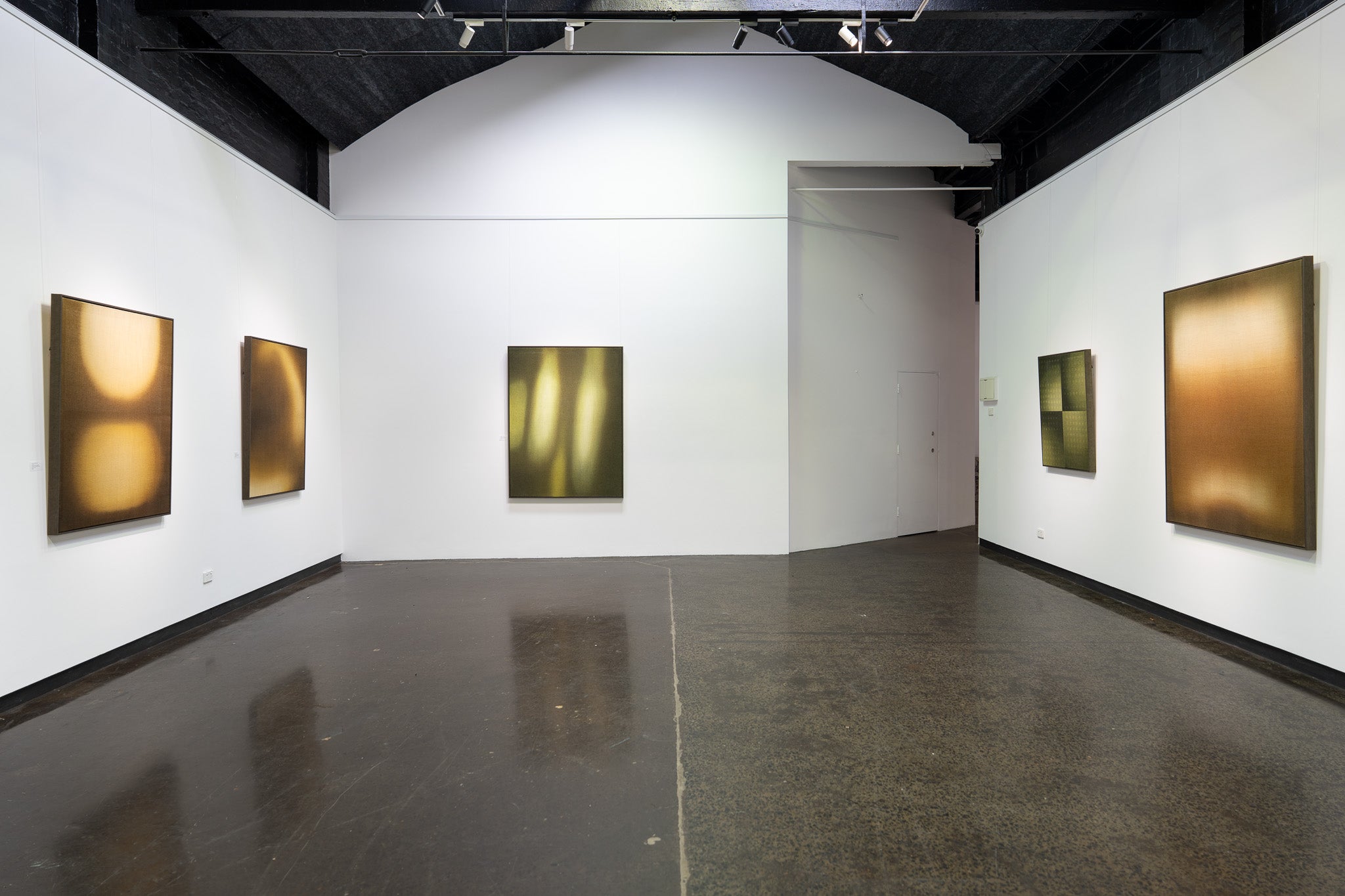 CONTACT GALLERY  |   Ksenia Shinkarenko, Seconds