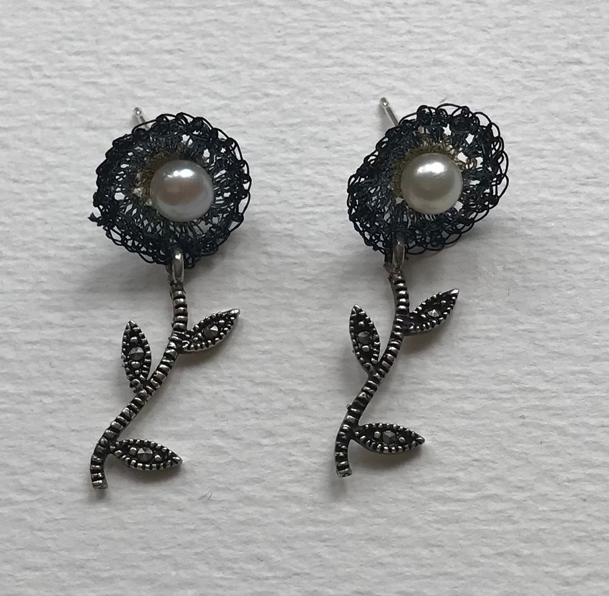 Liuciana Corres, Pearl Stud earings, silver branches